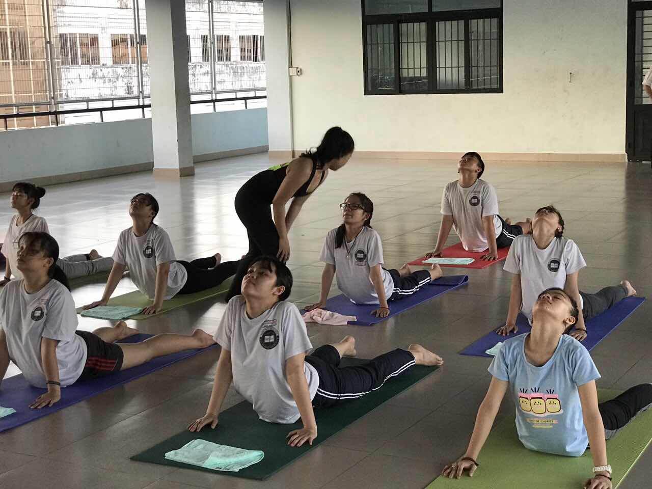 Gio_hoc_yoga_cua_hoc_sinh_noi_tru