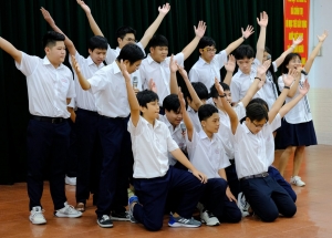 NHỘN NHỊP CHUẨN BỊ NGÀY KHAI TRƯỜNG
