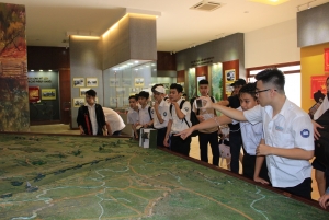 Về thăm căn cứ Trung ương Cục miền Nam